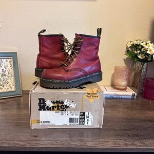 Vintage Made In England 8 eyelet Rouge Doc Marten's